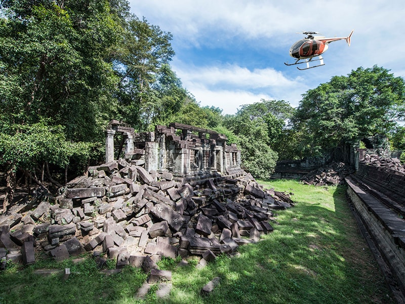 Camboya y Laos. Aterrizar en helicóptero en los remotos templos de Banteay Chhmar