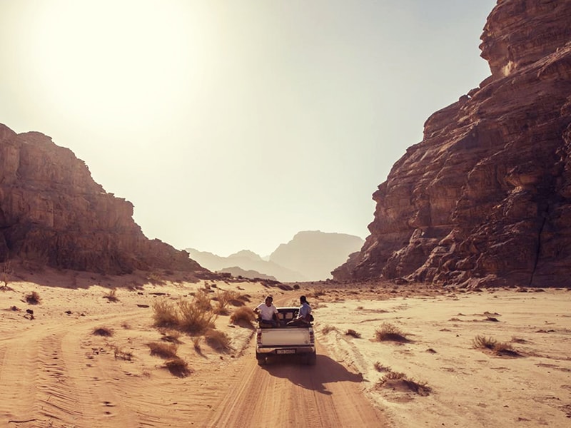 Jordania. Recorrer en jeep el desierto de Wadi Rum
